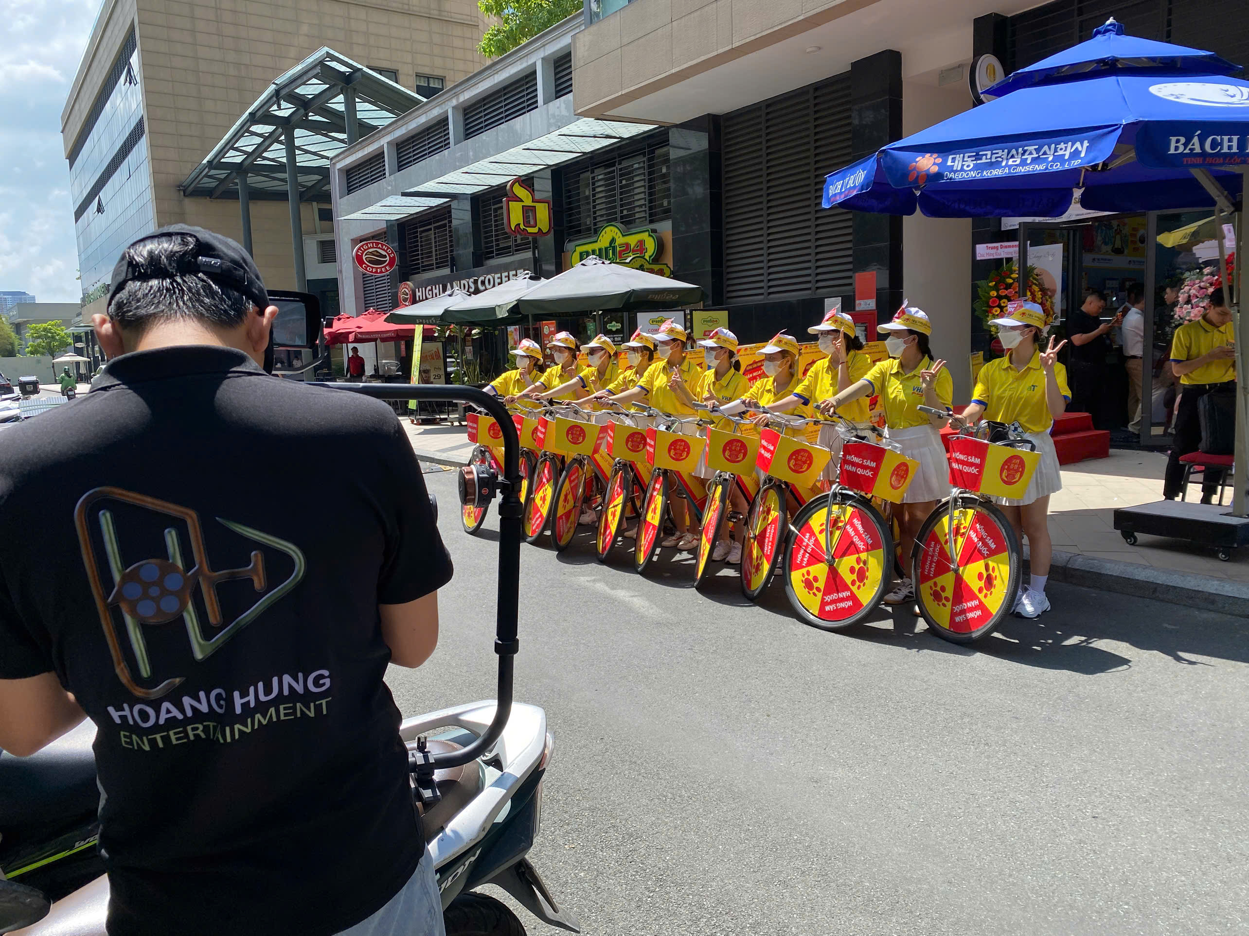 Quay phim & Chụp ảnh…